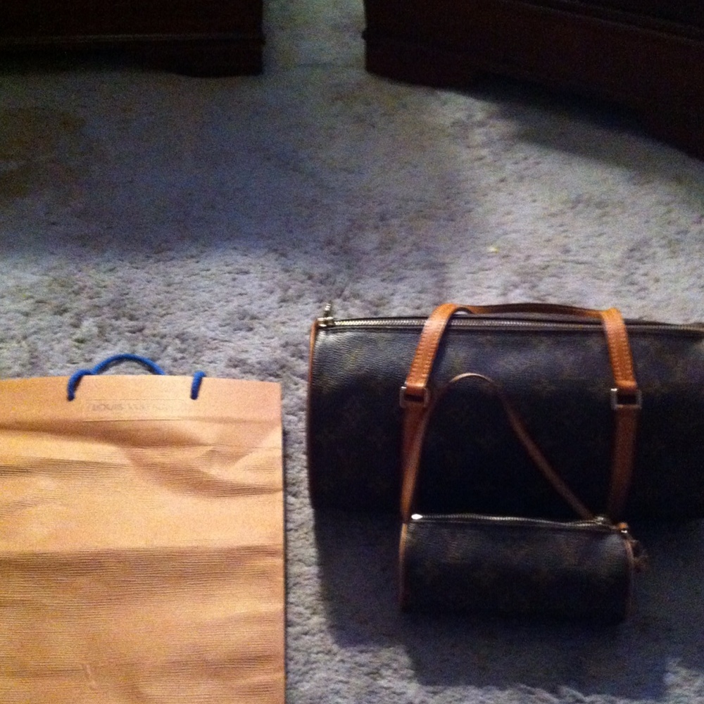 Bundle for @alhan1

Louis Vuitton Papillon & Bookbag